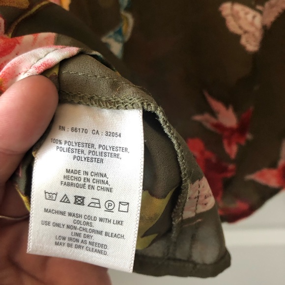 Like new! Anthropologie off shoulder top - Picture 6 of 6